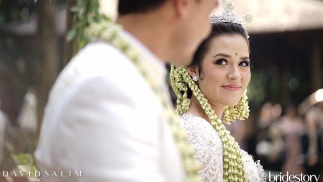 Pernikahan Raisa dan Hamish (Foto: Instagram/ @thebridestory - David Salim Photography)
