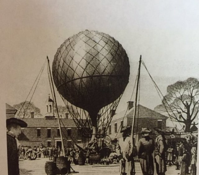 Penumpang Pertama Balon Udara
