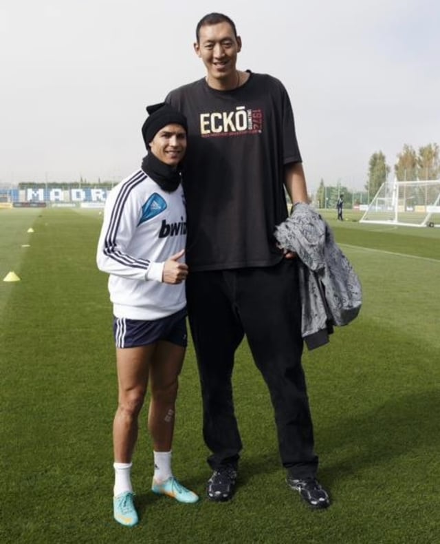 Sun Ming Ming bersama Cristiano Ronaldo (Foto: Facebook/Cristiano Ronaldo)