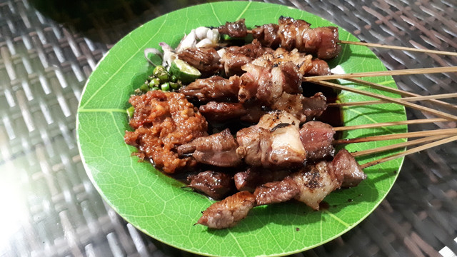 Sate Kambing di Empal Gentong H. Apud (Foto: Luthfa Nurridha/kumparan)