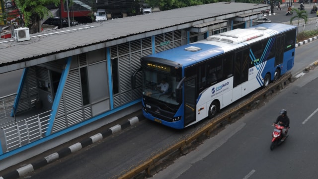 TransJakarta (Foto: Fanny Kusumawardhani/kumparan)