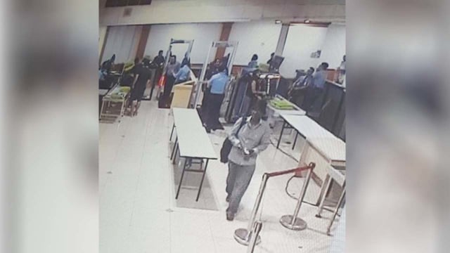 Tersangka Akbar saat kabur ke Batam (Foto: Polres Bogor)