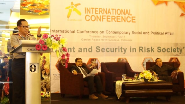 Kapolri berbicara mengenai terorisme di Surabaya (Foto: Humas Polri)