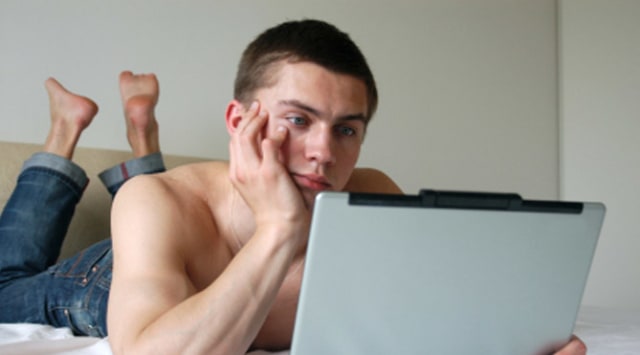 Efek Buruk Menonton Film Porno Ternyata Menyeramkan