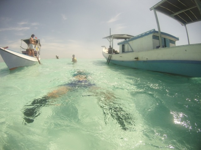 5 Cara Wajib Nikmati Pesona Laut di Karimunjawa, Nomor 4 Benar Juga!