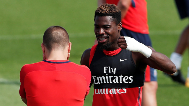 Aurier kala berkostum PSG. (Foto: Benoit Tessier/Reuters)