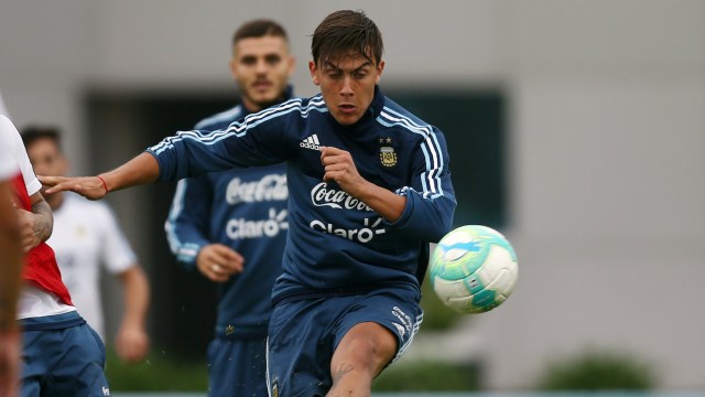 Paulo Dybala bersama Timnas Argentina. (Foto: Reuters/Marcos Brindicci)