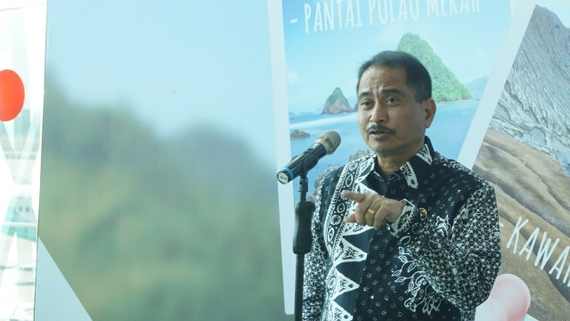 Menteri Pariwisata Arief Yahya di Bandara Soetta (Foto: Wahyuni Sahara/kumparan)