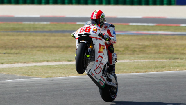 Marco Simoncelli: Dari Rimini, Menuju Dunia, Kembali ke Tuhan (5)
