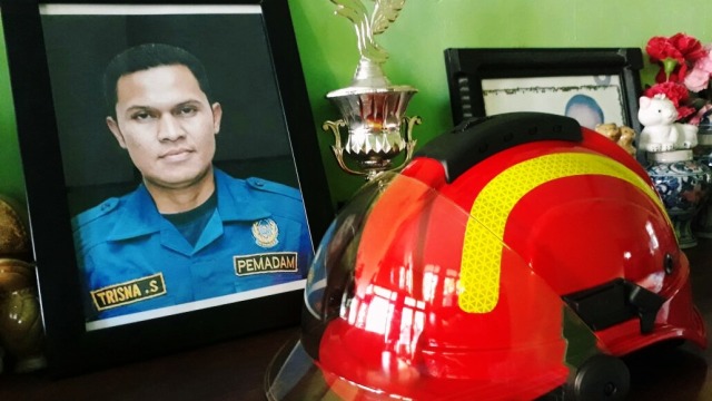 Foto Trisna Supriatna di rumah duka, Garut. (Foto: Dok. I Gojali)