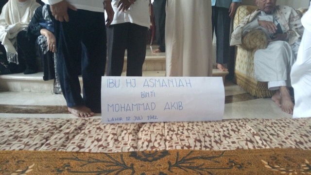 Suasana Rumah Duka Hj. Nani Hamzah Haz. (Foto: Adim Mugni/kumparan)