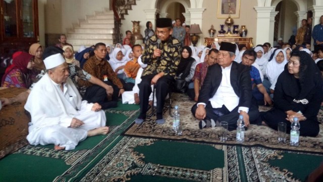 BJ Habibie, SBY dan Ani melayat istri Hamzah Haz (Foto: Adim Mugni/kumparan)