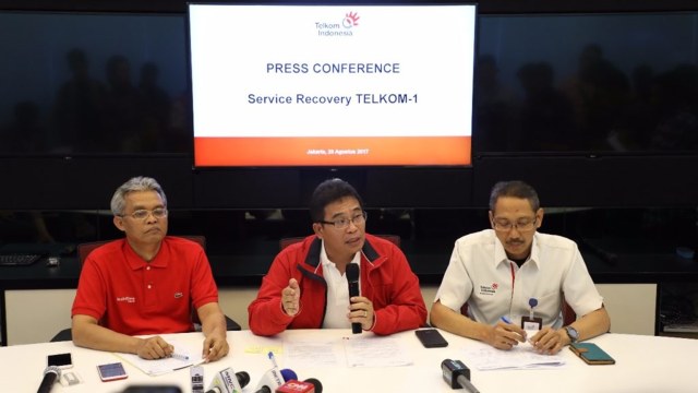 Direktur Utama Telkom, Alex J. Sinaga (tengah). (Foto: Telkom Indonesia)