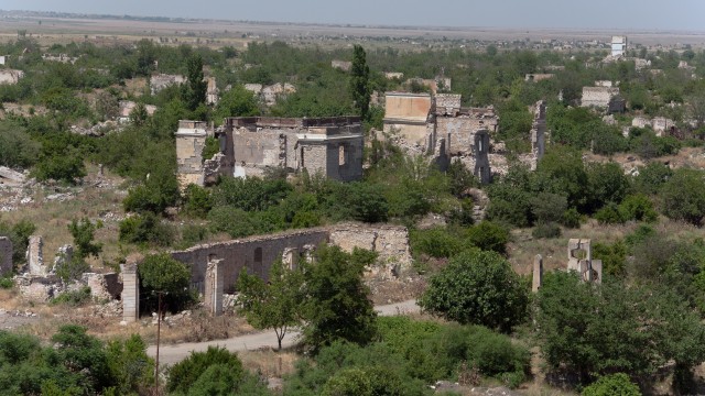 Kota Agdam yang tak berpenghuni. (Foto: Wikimedia Commons)