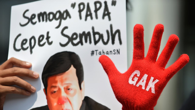 Aksi koalisi untuk menahan Setya Novanto di KPK (Foto: Antara/Wahyu Putro A)