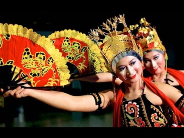 Tari Gandrung Banyuwangi (Foto: YouTube)