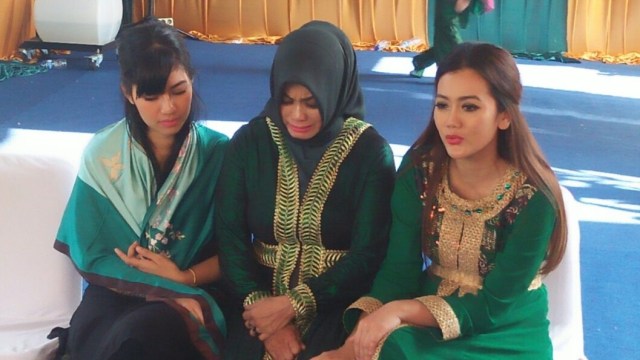 Keluarga Jupe di acara 100 harian Jupe (Foto: Dok. Istimewa)