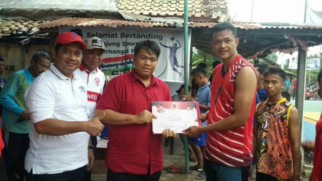 Di Pembukaan Askolani Cup, Masyaraka Makarti Sebut Askolani Bupati Giri Gubernur (1)