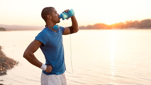 Tubuh kehilangan cairan saat olahraga (Foto: Thinkstock)