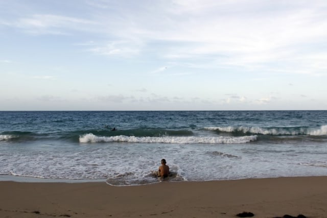 Kondisi pantai sebelum Badai Maria datang (Foto: Ricardo ARDUENGO / AFP)
