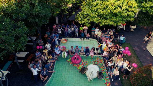 Menutup Buku dari kumparan (1)