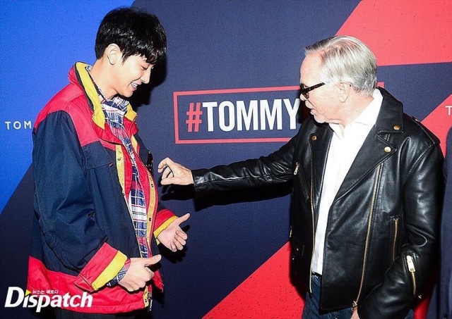 Hadiri London Fashion Week, Chanyeol "EXO" Bikin Heboh! 