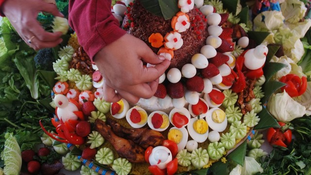 Ilustrasi Tumpengan (Foto: Antara/ahrul Jayadiputra)