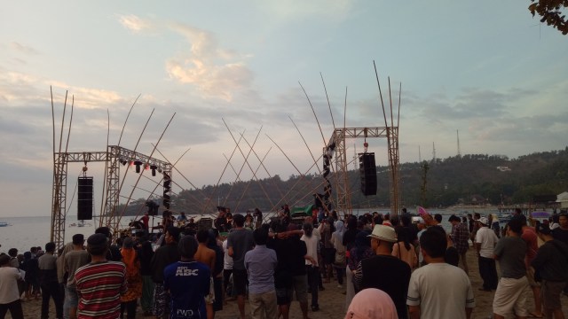 Suasana Acara Senggigi Sunset Jazz (Foto: Achmad Rafiq/kumparan)