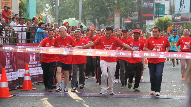 Bupati Kudus di Kaskus Kudus Half Marathon (Foto: Dok. Istimewa)
