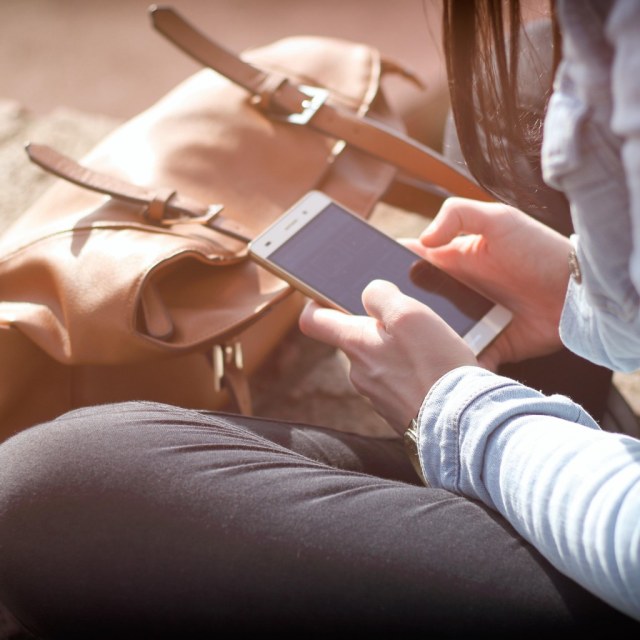 Penggunaan Smartphone di Indonesia Tahun 2017