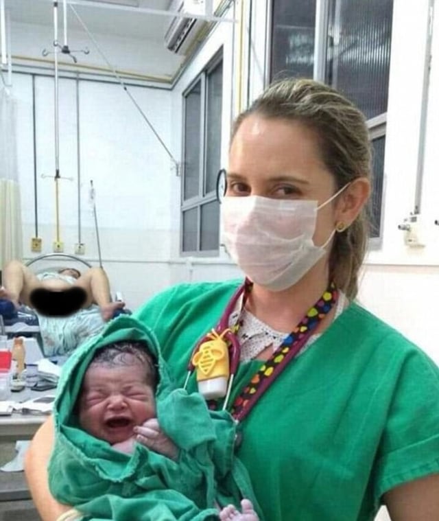 Foto Bayi Ini Jadi Viral (1)