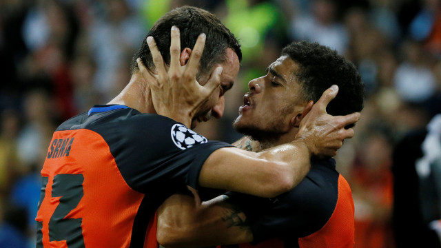 Pemain Shakhtar, Taison dan Darijo Srna. (Foto: Reuters/Gleb Garanich)