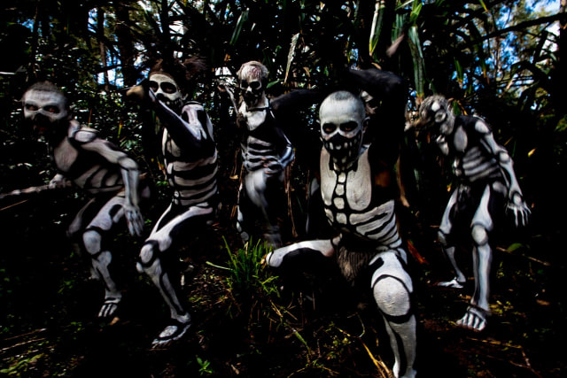 Klan Manusia Kerangka Misterius di Papua Nugini (1)