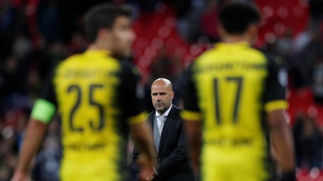 Bosz pada laga melawan Tottenham. (Foto: Andrew Couldridge/Reuters)