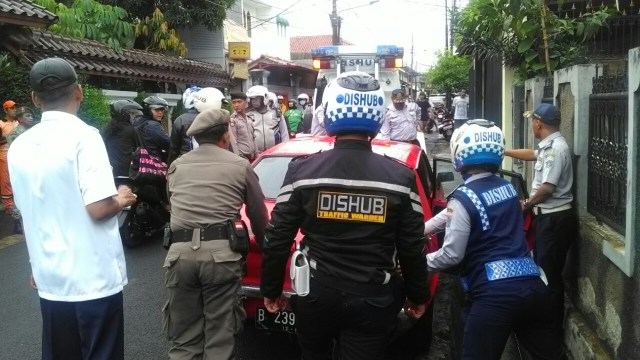 Razia kendaraan yang tidak punya garasi (Foto: Sudinhub Jaksel)
