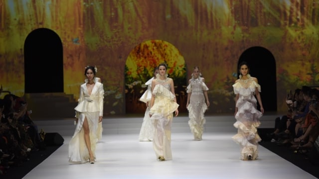Denny Wirawan Mengangkat Tema Batik Kudus (Foto: Dok. Image Dynamics)