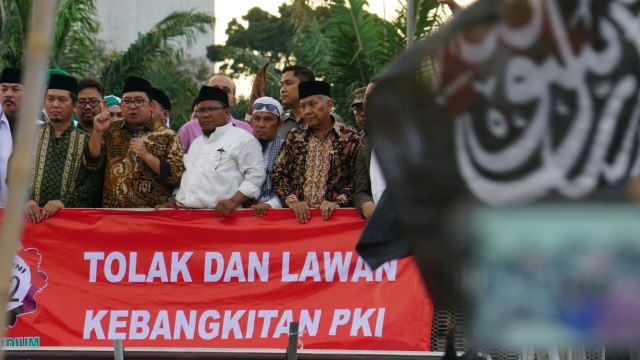 Fadli Zon temui massa aksi 299 (Foto: Aditia Noviansyah/kumparan)