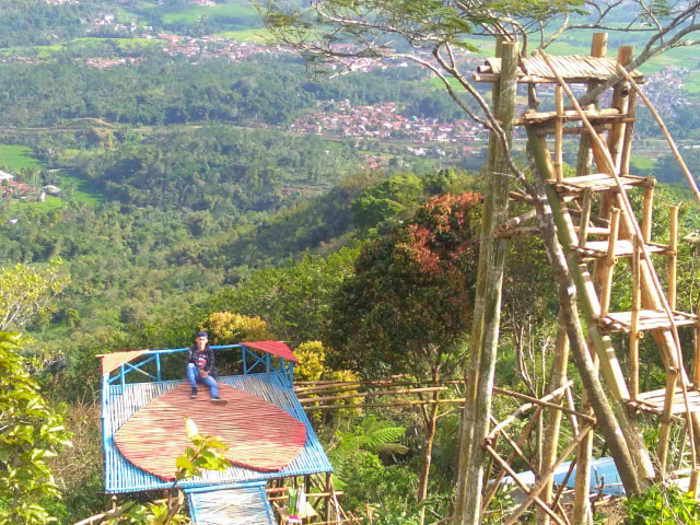 Indah nya  pesona alam di bukit Jugul Selfie Palahlar