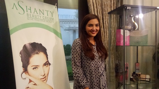 Ashanty merayakan anniversary beauty care.  (Foto: DN Mustika Sari/kumparan)
