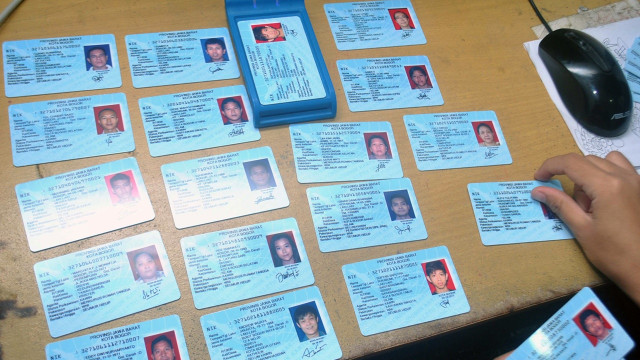 KTP elektronik (e-KTP) (Foto: ANTARA FOTO/Arif Firmansyah)