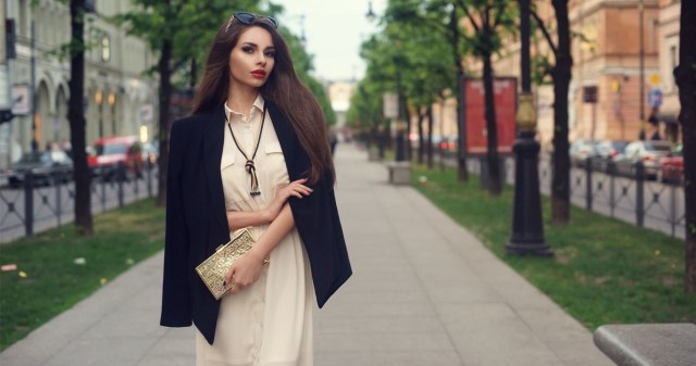 5 Tips Memakai Blazer ala Selebgram