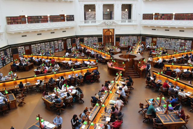 Ilustrasi perpustakaan. (Foto: Andrew_18/Pixabay)