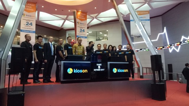 Pencatatan Saham PT Kioson Komersial Indonesia Tbk (Foto: Ela Nurlaela/kumparan)