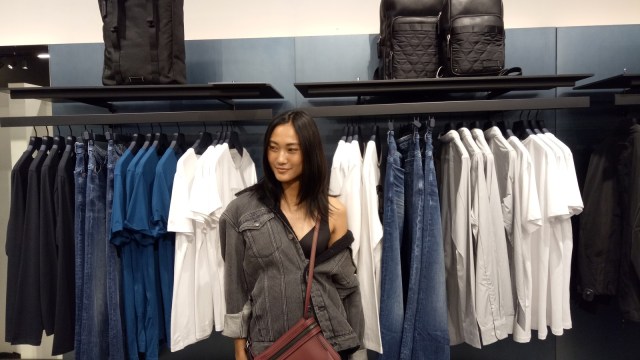 Ayu Ganti Hadiri  Store Calvin Klein Jeans (Foto: Andari Novianti/kumparan)
