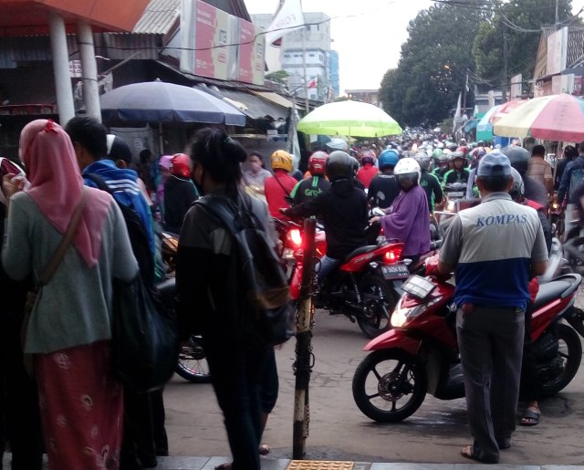 Mengapa Angkutan Umum Konvensional Mulai Ditinggalkan Konsumen