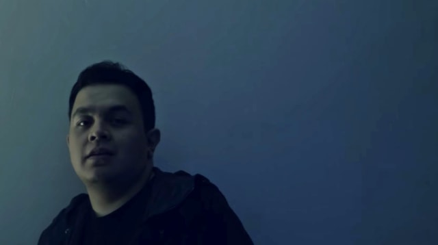Tulus di video klip 'Tukar Jiwa' (Foto: YouTube.com/musiktulus)