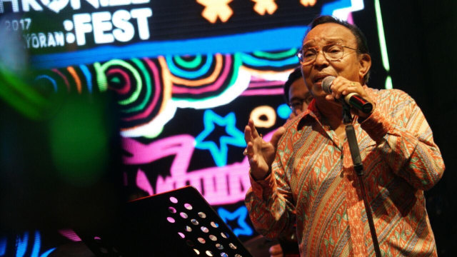 Penampilan Bob Tutupoli. (Foto: Fanny Kusumawardhani/kumparan)