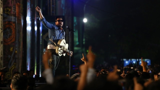 Naif di acara Synchronize Festival (Foto: Fanny Kusumawardhani/kumparan)