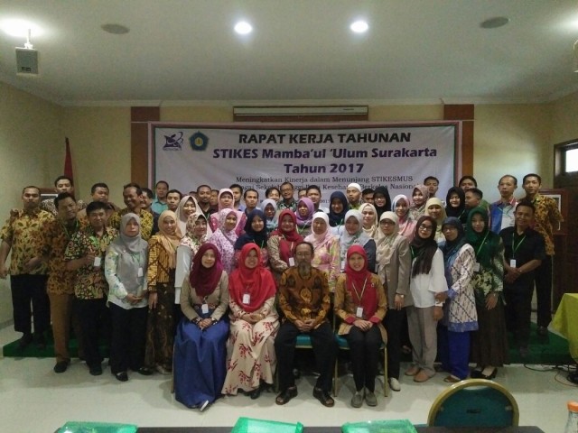 STIKES Mambaul Ulum Surakarta Adakan Rakerta di Hotel Dana Solo