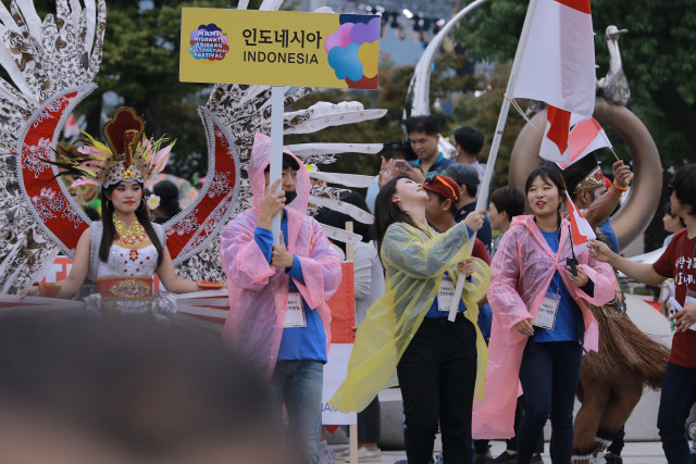 Merah Putih di Festival Mutibudaya